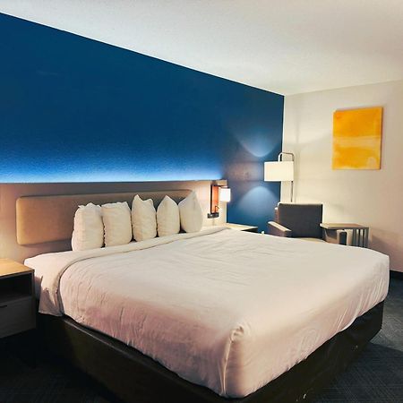 Comfort Inn & Suites Sheboygan I-43 Exteriör bild