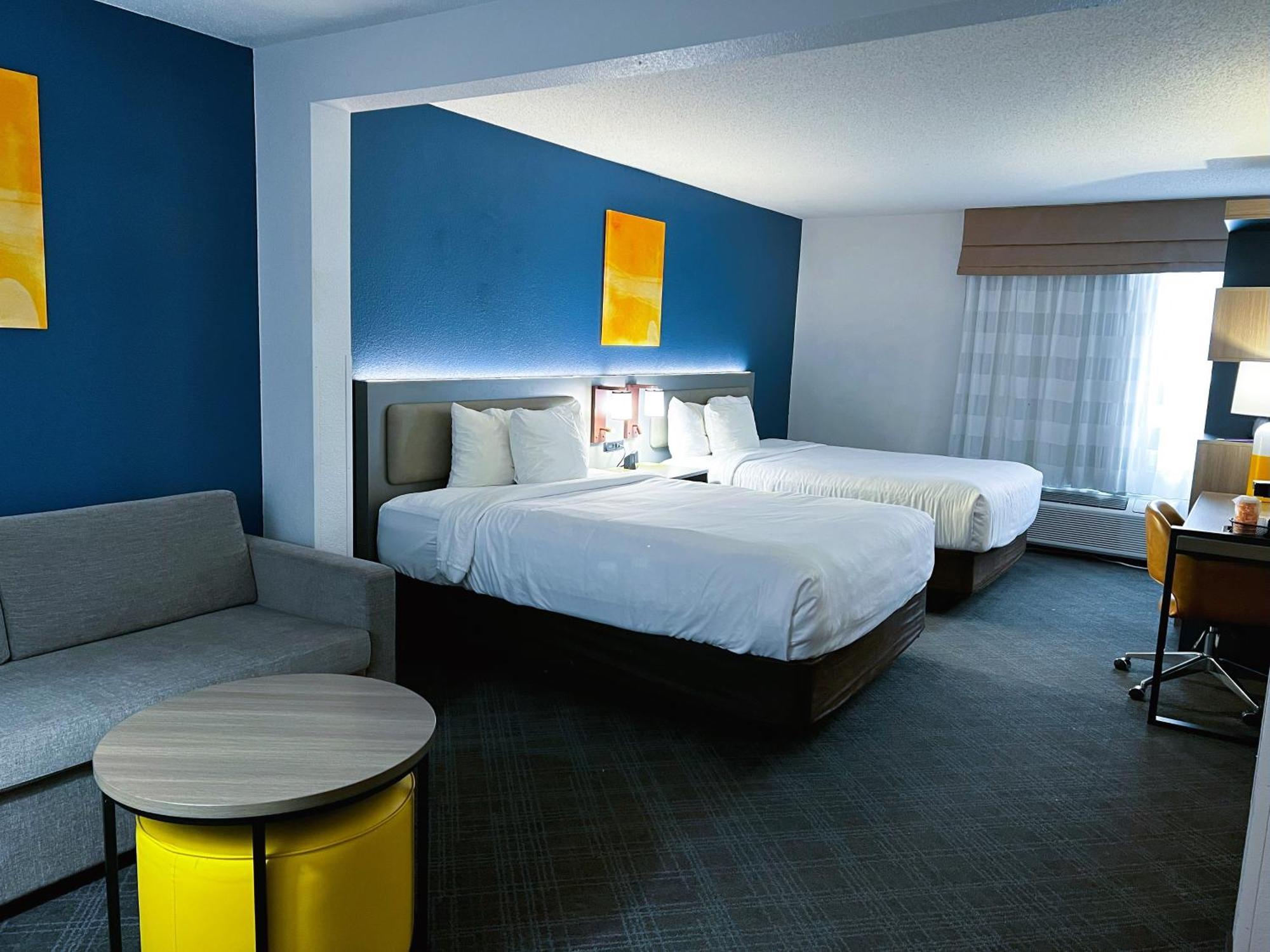 Comfort Inn & Suites Sheboygan I-43 Exteriör bild