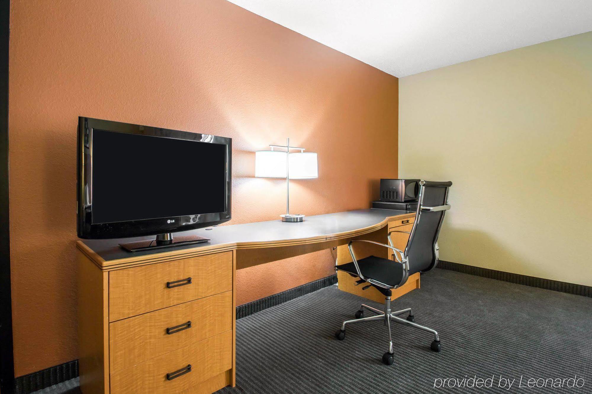 Comfort Inn & Suites Sheboygan I-43 Exteriör bild